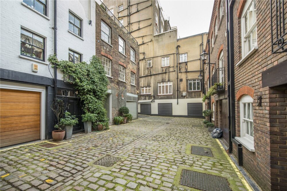 Discover Rutland Gardens Mews Knightsbridge London Sw