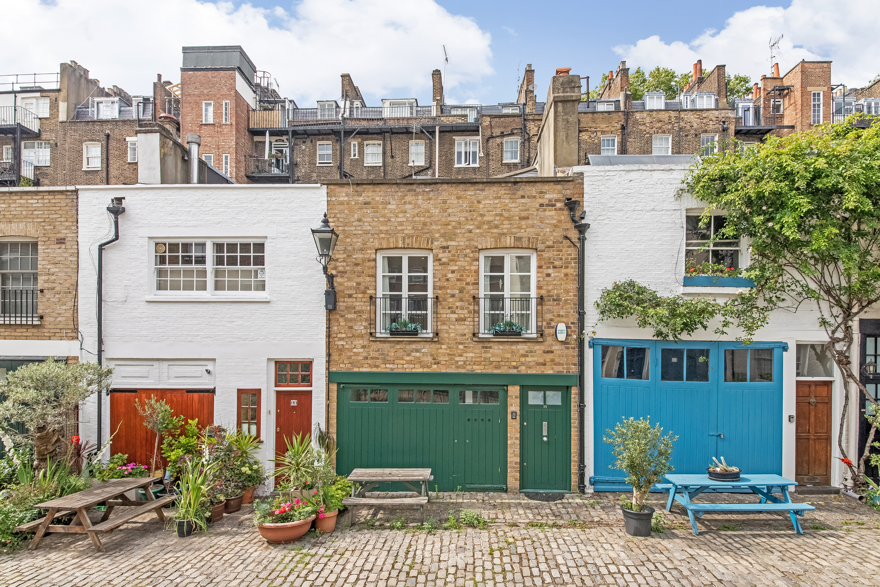 Beautiful mews house for sales in Paddington