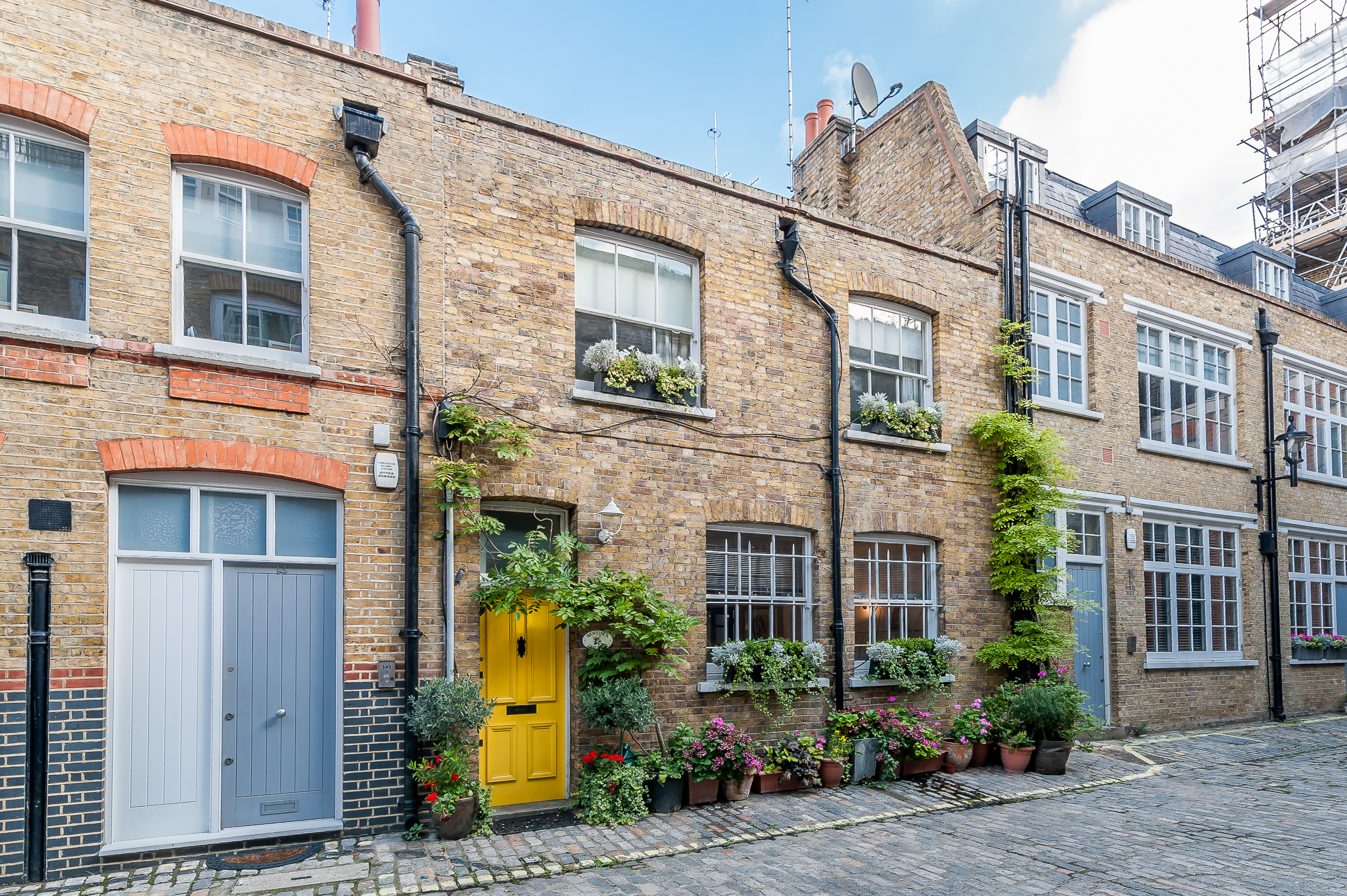 Bentinck Mews Is A Beautiful Street You Should Definitely Visit On Your Luxury List Of Things To Do In Marylebone