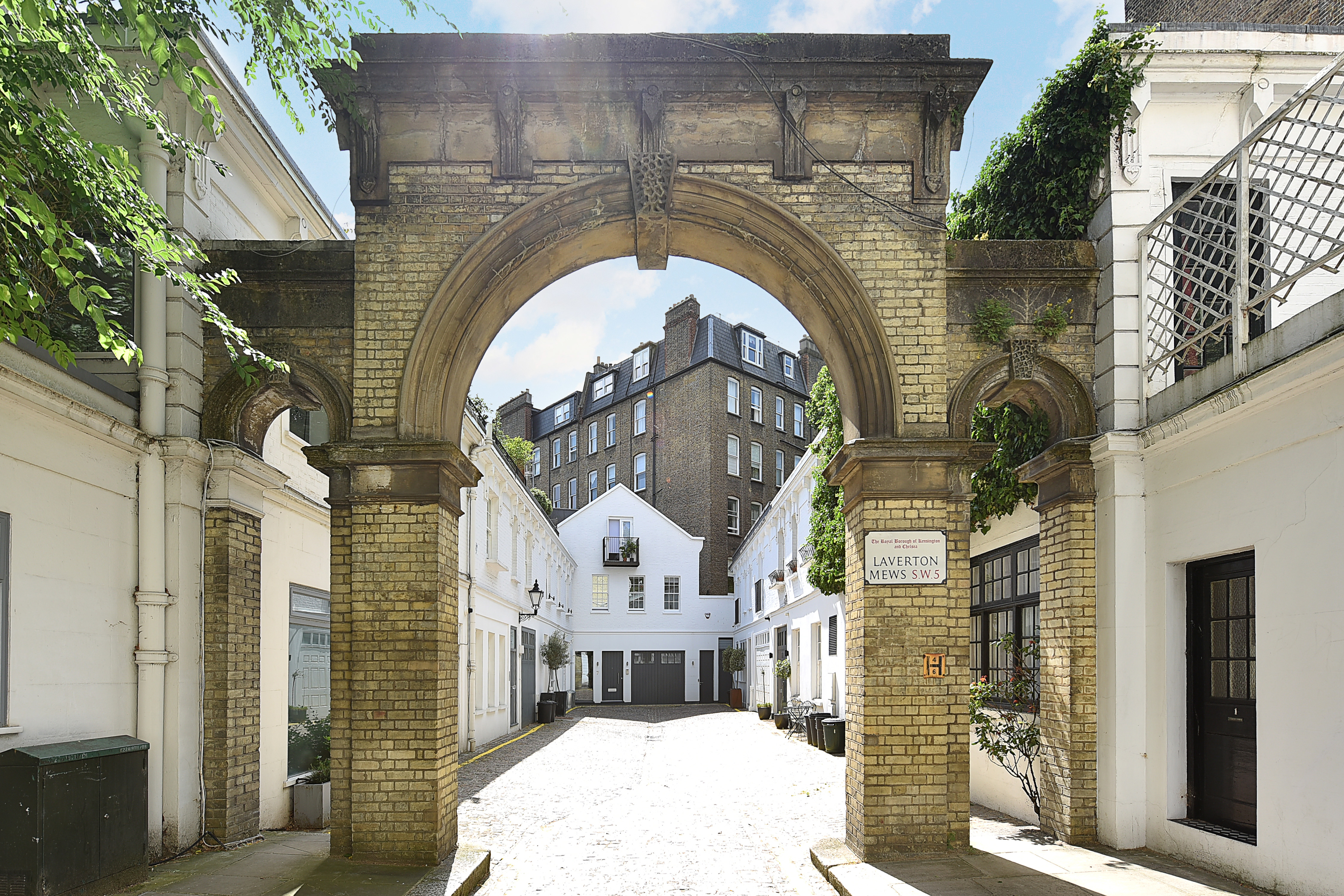 This mews property in London is popular in Sw5