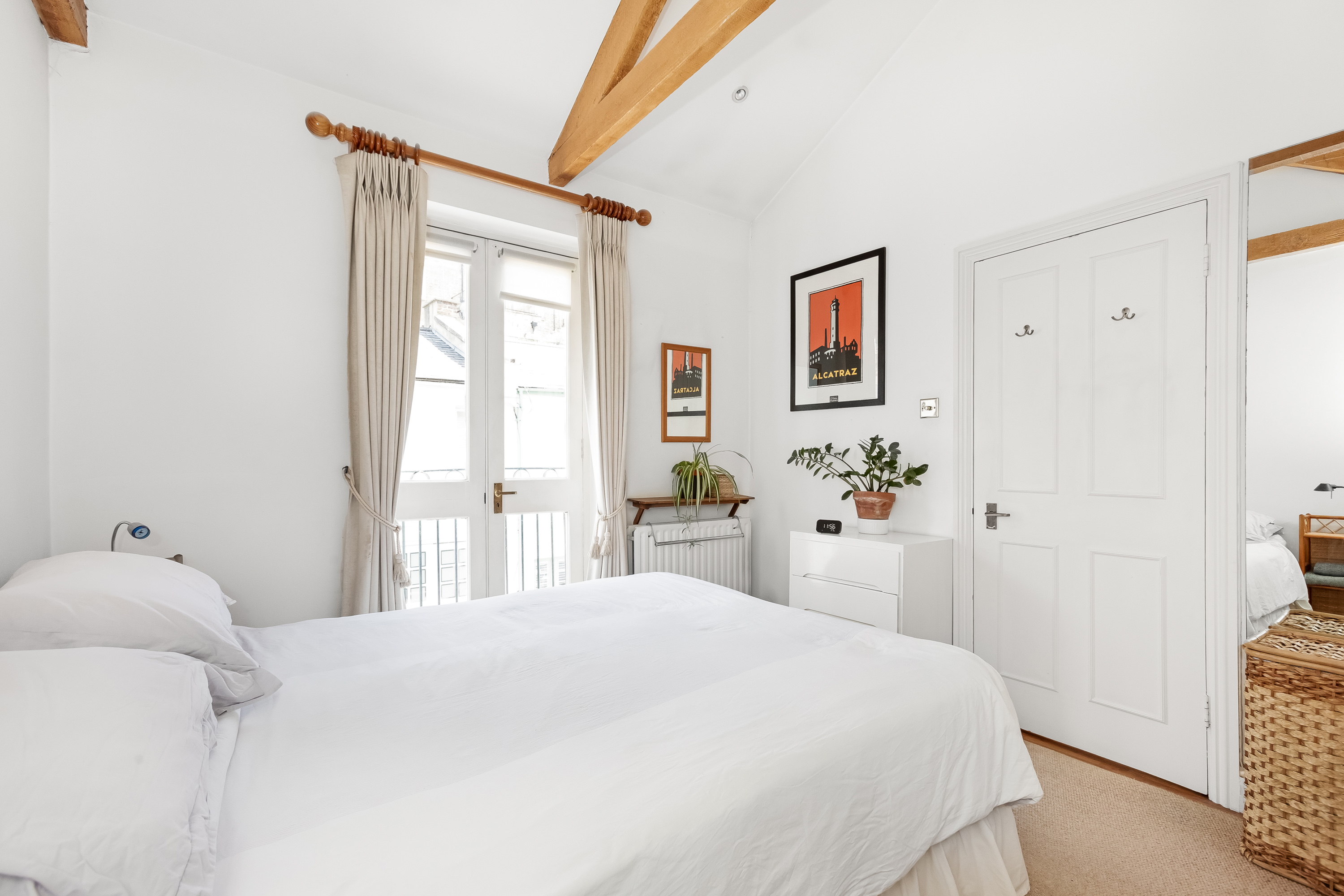 Bedroom In A Mews Property In London